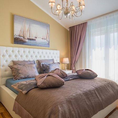 Apartment Tikvarin, Kastel Kambelovac Kastela Bagian luar foto