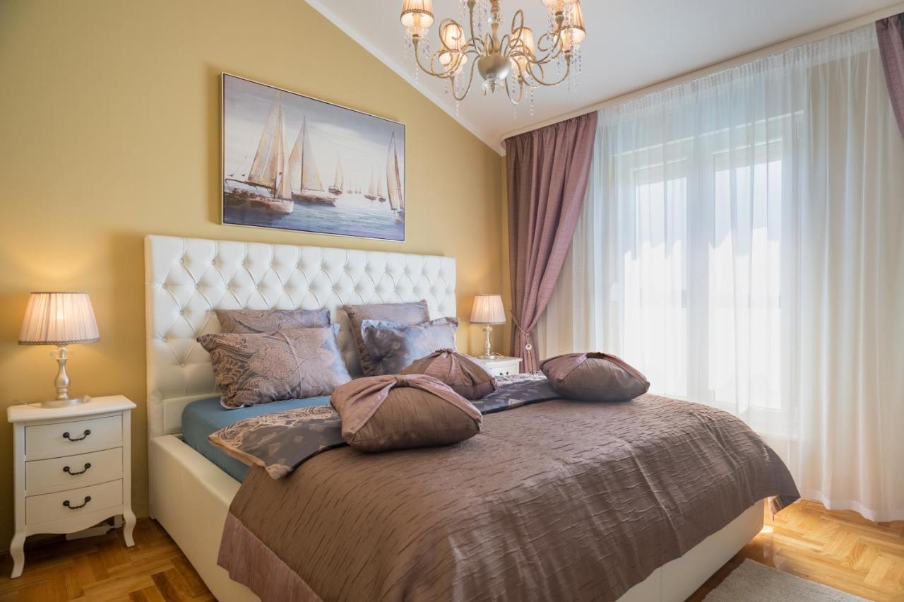 Apartment Tikvarin, Kastel Kambelovac Kastela Bagian luar foto